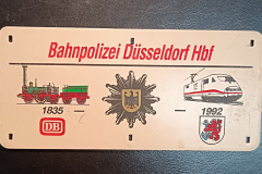 Zuglaufschild-Bahnpolizei-Duesseldorf-HBF